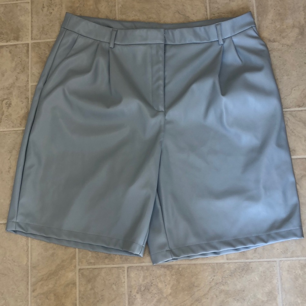 NWT House of Harlow faux leather shorts